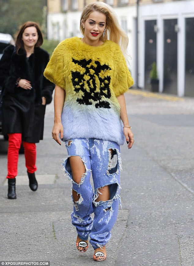 article-2591477-1CA3BA1C00000578-25_634x870