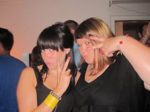 47546_421140682606_3256645_n